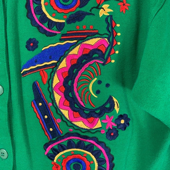 Vintage Embroidered Kelly Green funky 80s Cropped Sweatshirt - Picture 5 of 5